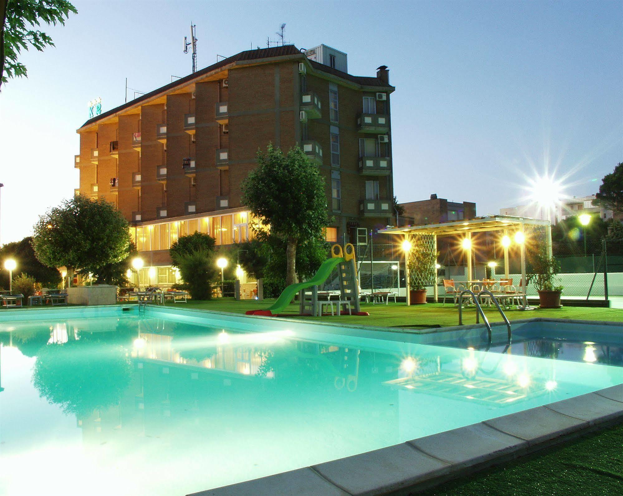Hotel Marina Beach - Azzurro Club Ravena Exterior foto